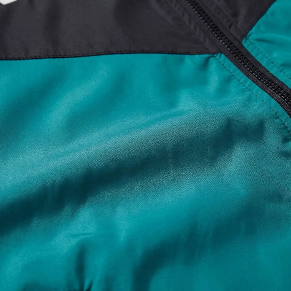 2026/27 Benfica Black and Green Windbreaker Sport Unifom