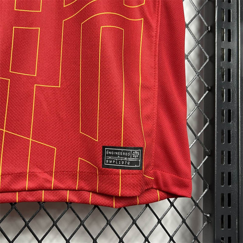24/25 Liverpool Home Jersey Fan Version