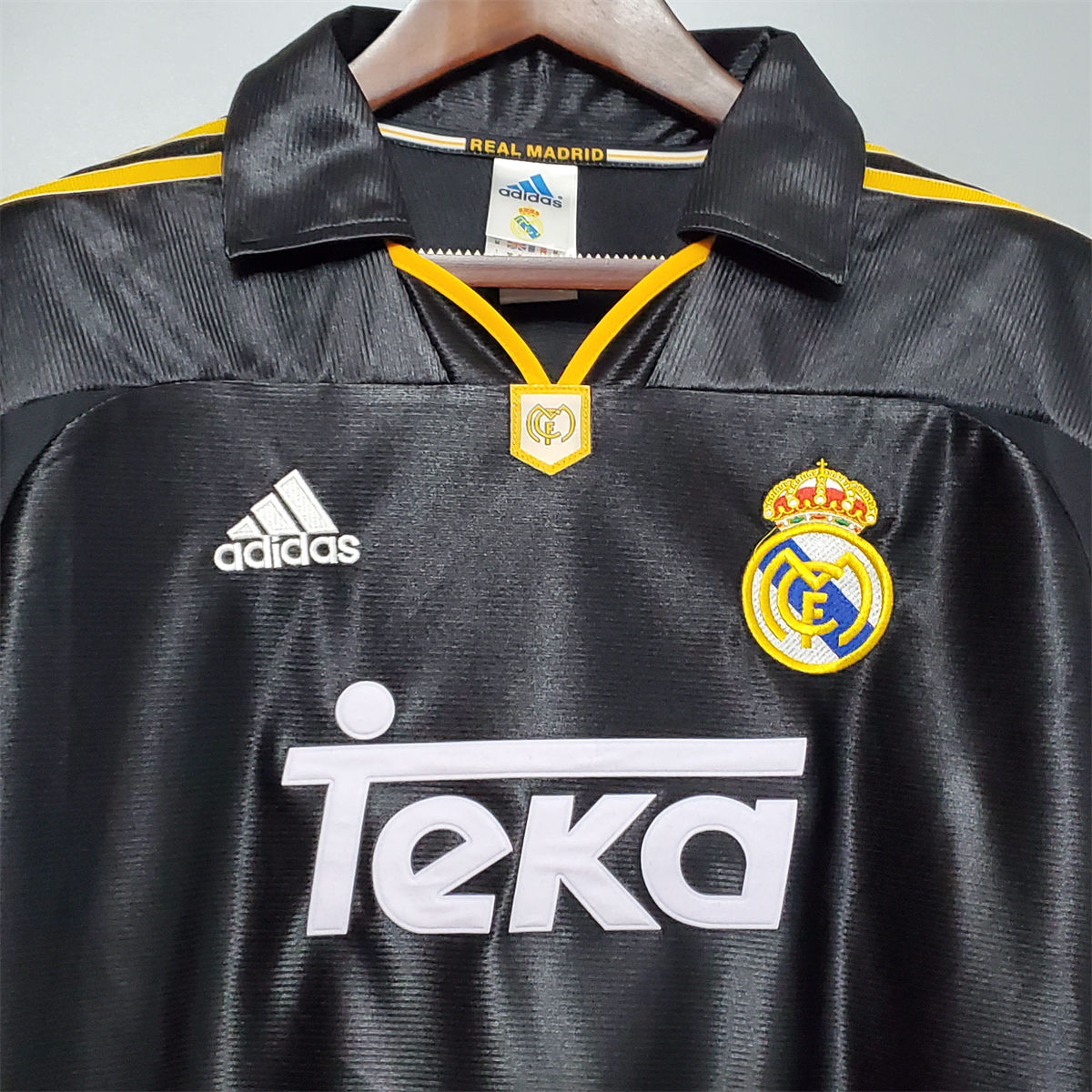 Real Madrid Retro 98/99 Third Away jersey Fan Version