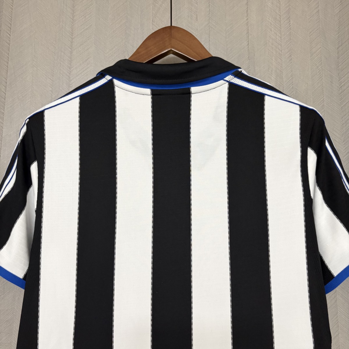 Retro Newcastle United 1999/2000 Home jersey Fan Version