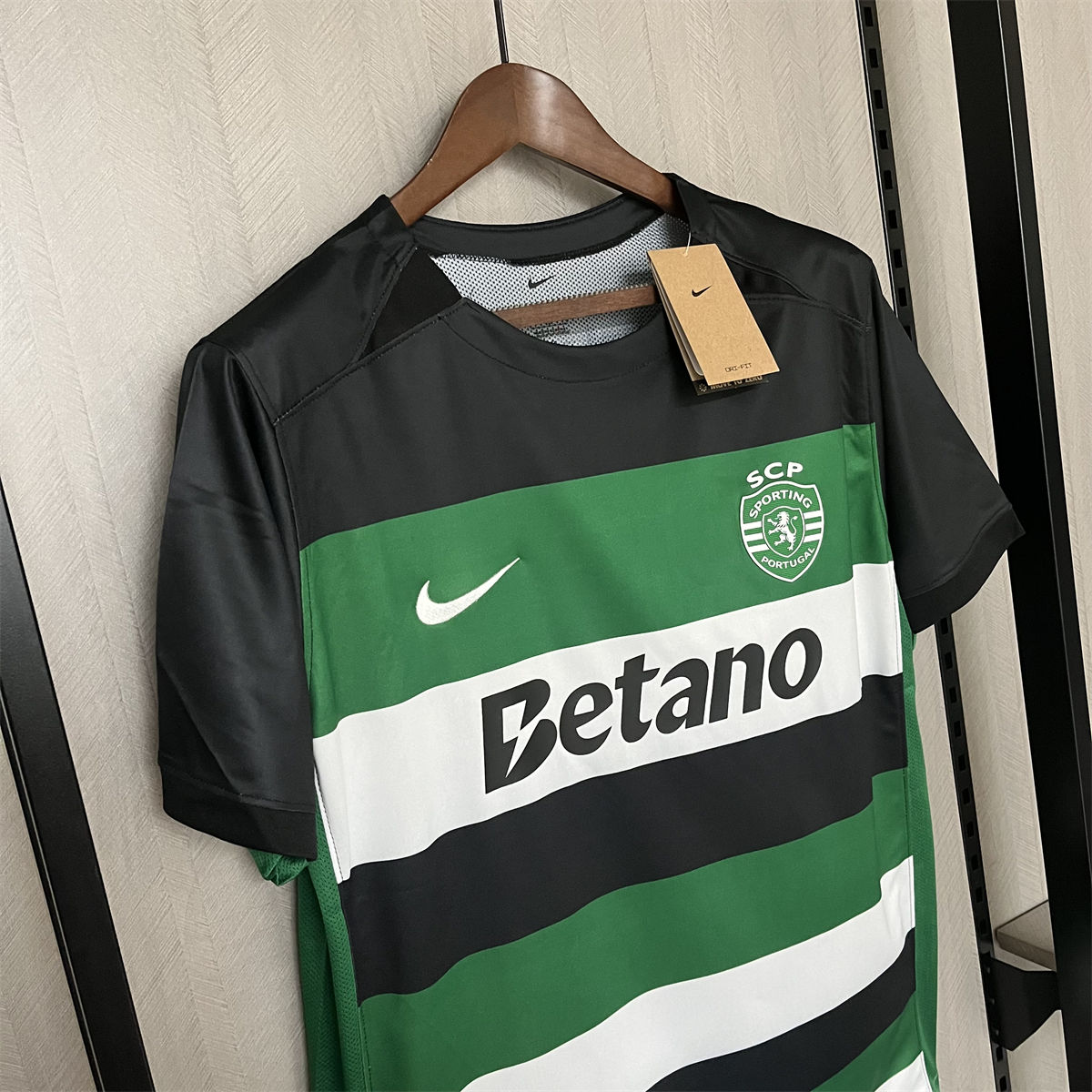 2024/25 Sporting Lisbon Home Jersey Fan Version