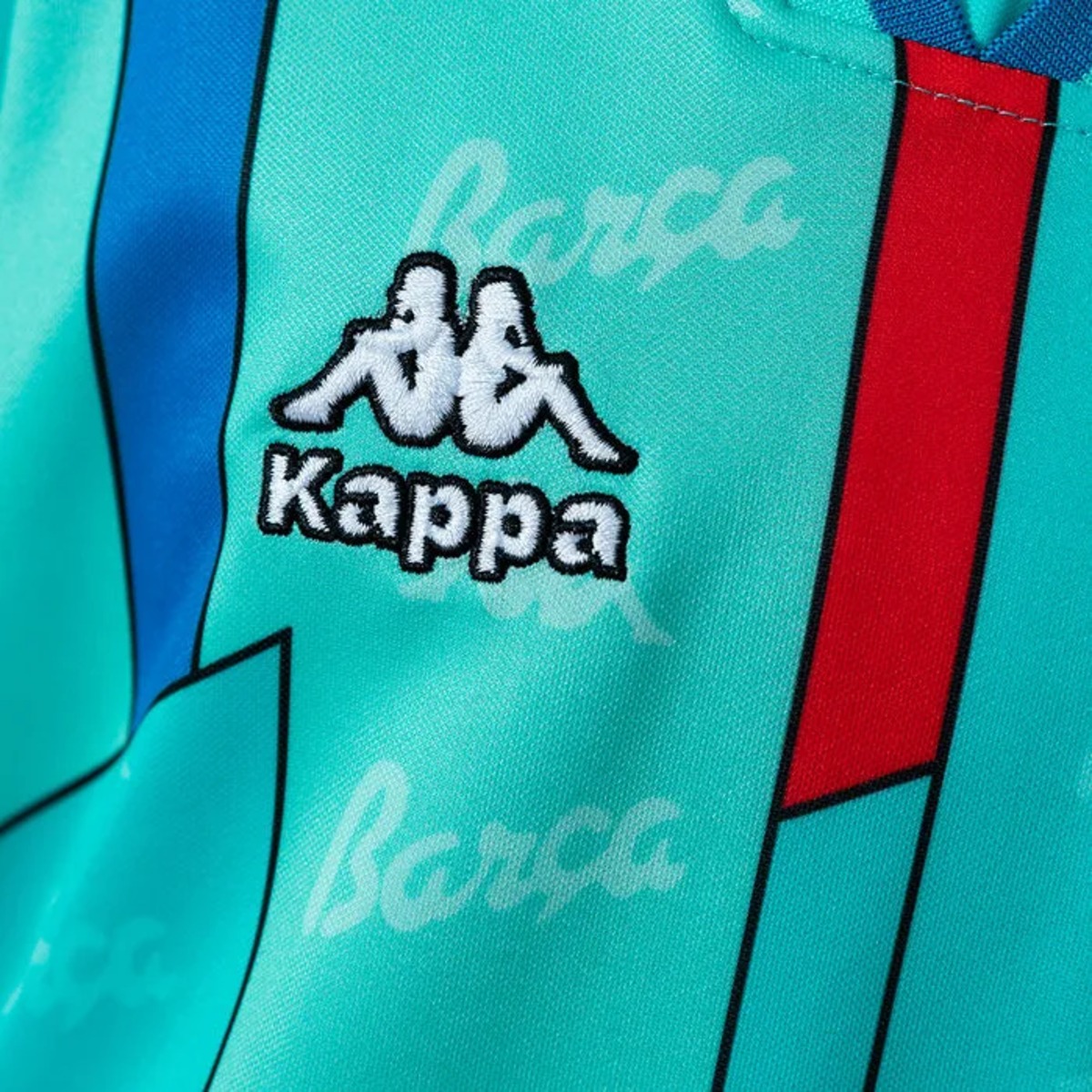 Retro Barcelona 1996/97 Away Kid Kits