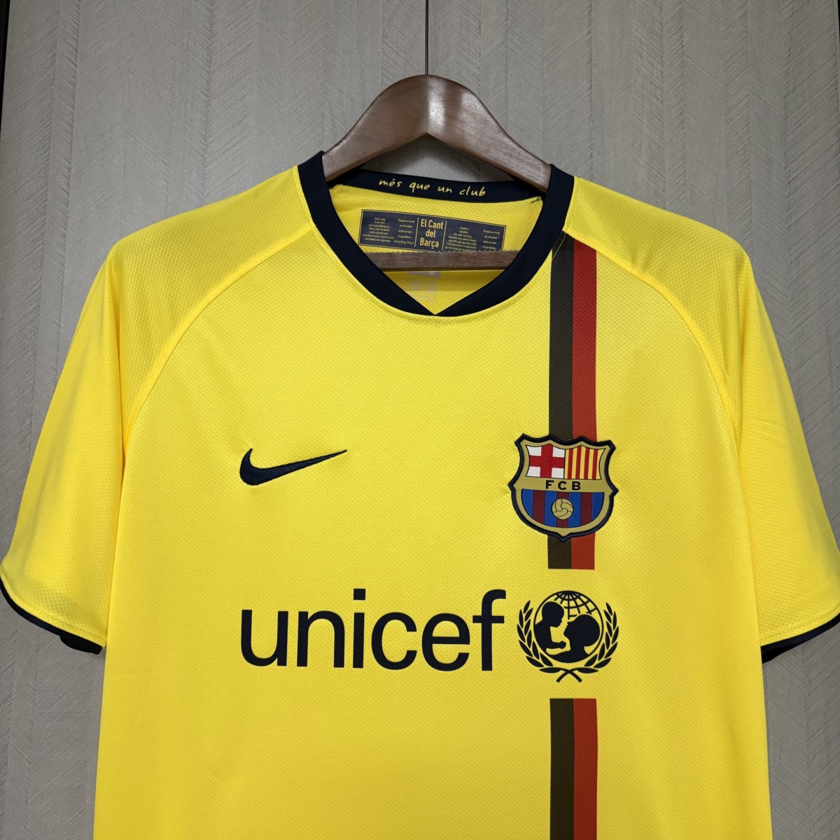 Retro Barcelona 08/09 away jersey Fan Version