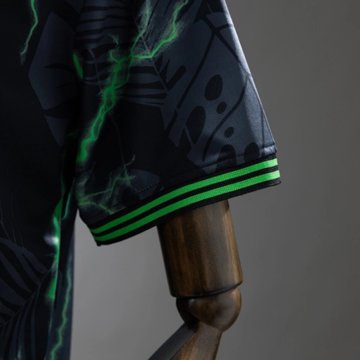 2025/26 Real Madrid Black and Green Special Edition jersey Fan version