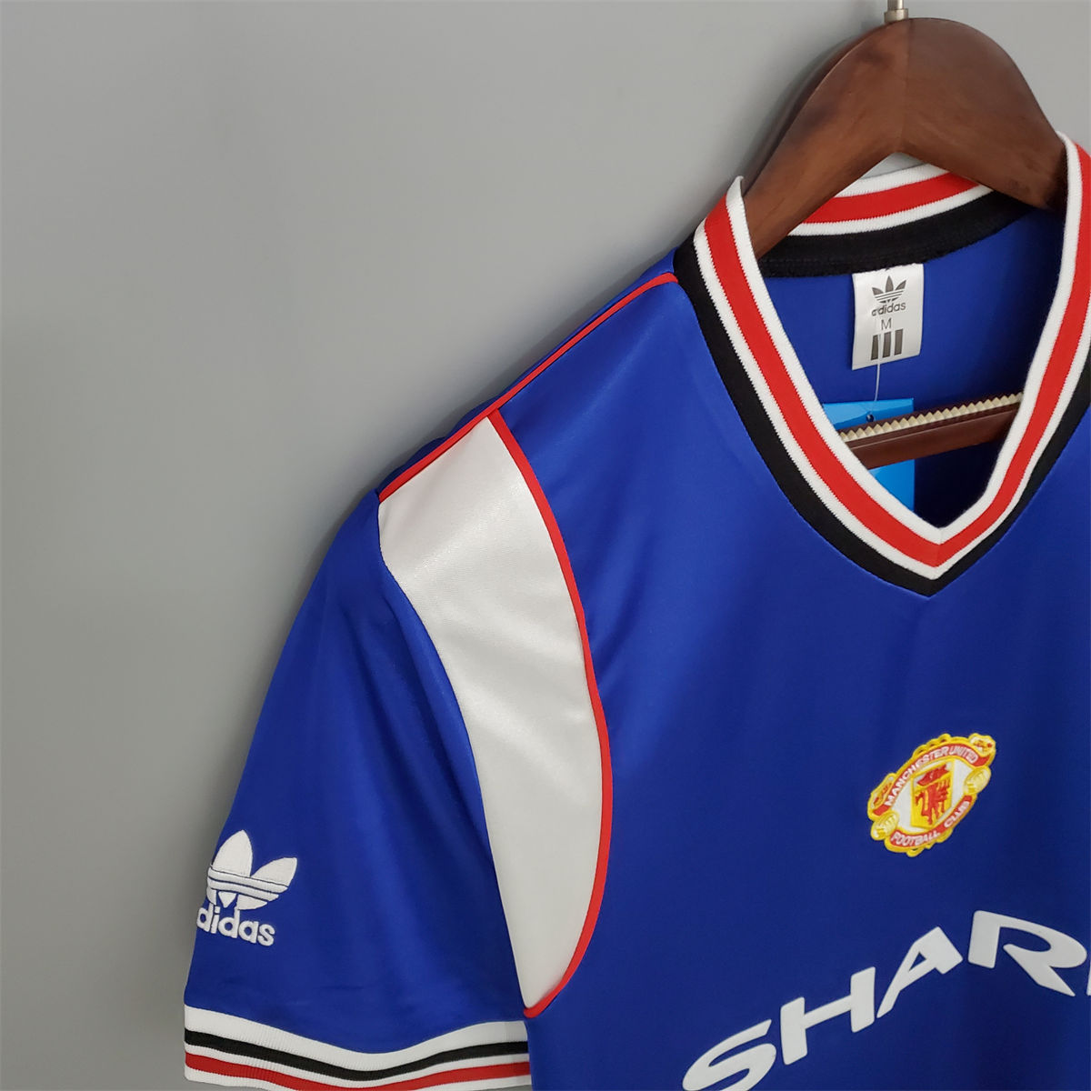 Retro Manchester United 85/86 away blue jersey Fan Version