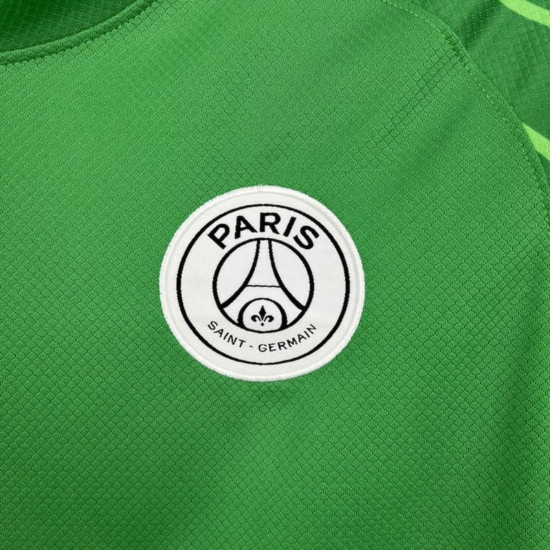 2025/26 PSG Green goalkeeper Long Sleeves jersey Fan Version