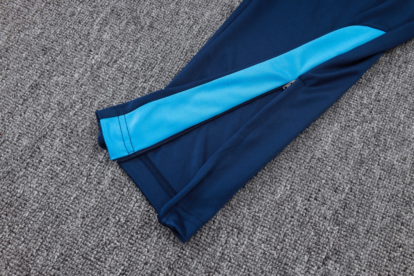 202526 Gremio cyan Long-sleeved half-pull training kit Football team kit