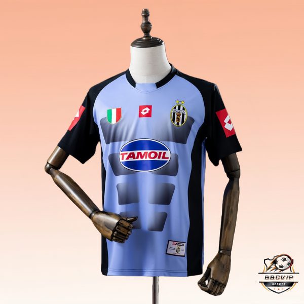 Retro Juventus 02/03 Goalkeeper jersey Fan Version