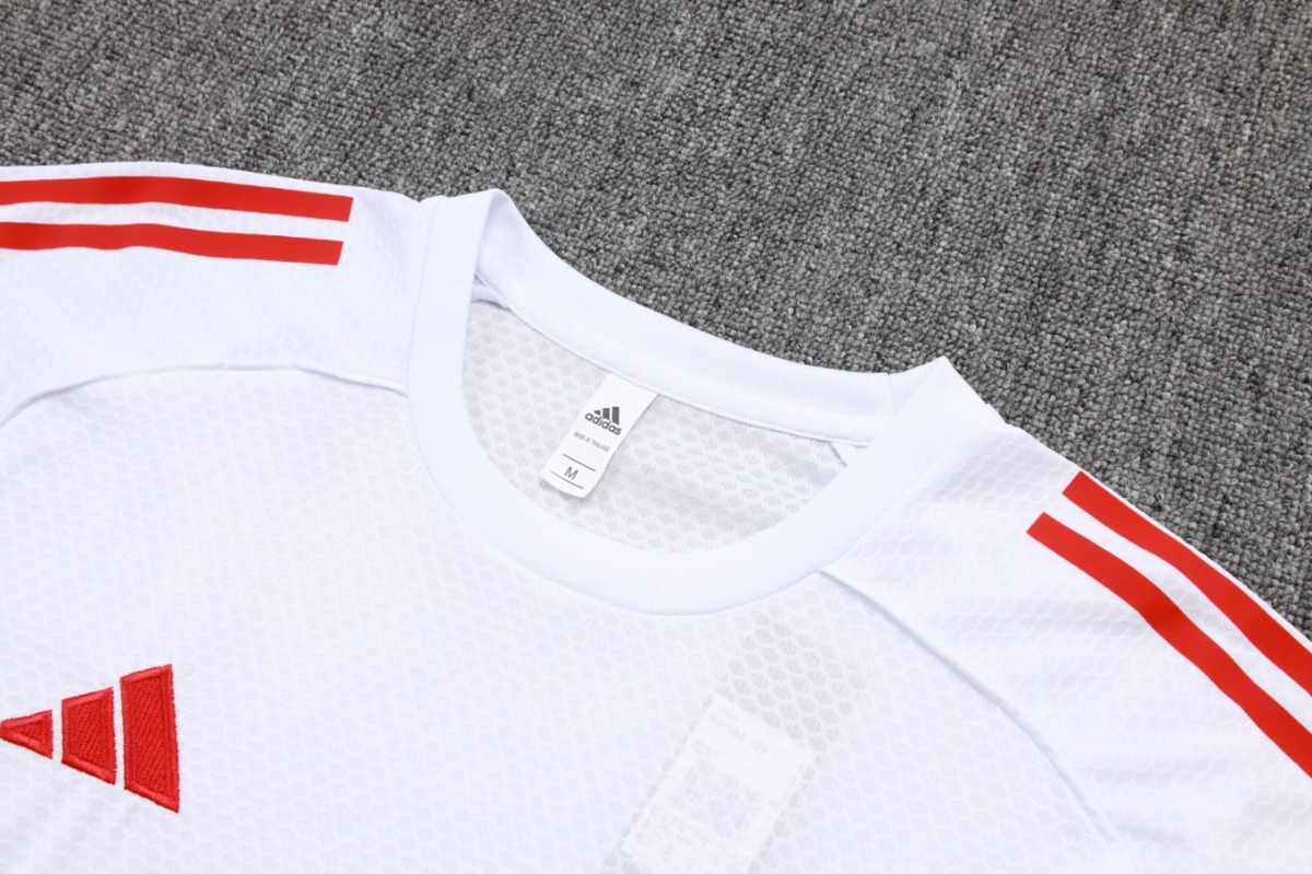 2026 Liverpool White Training Set Shirt and Shorts