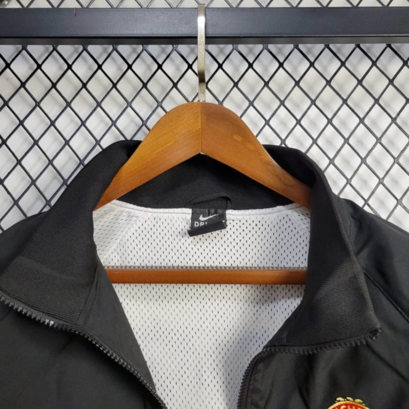 2025 Manchester United Black Windbreaker Sport Unifom jersey Sport Unifom