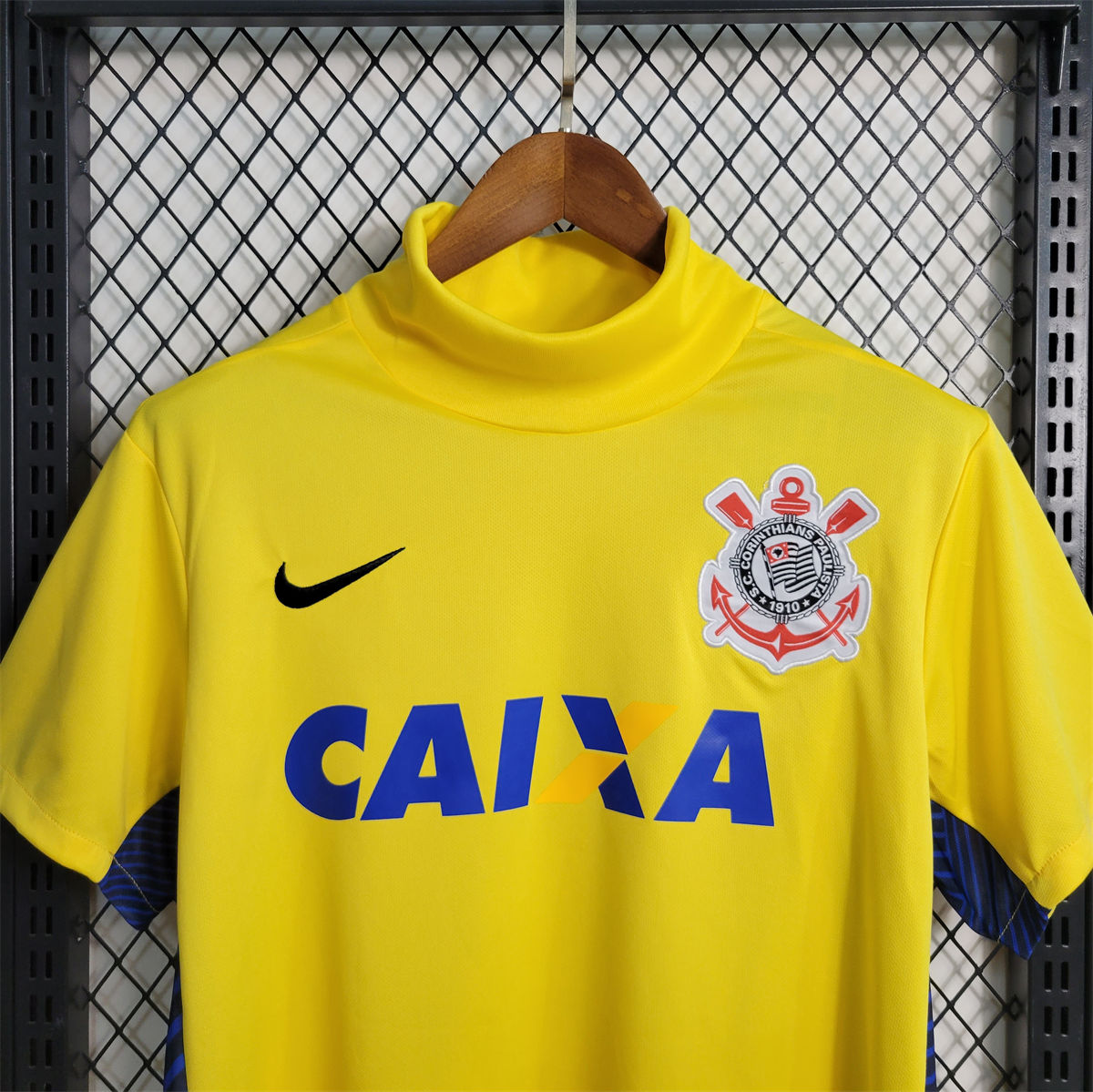 Retro 2014/15 Corinthians goalkeeper Yellow jersey Fan Version