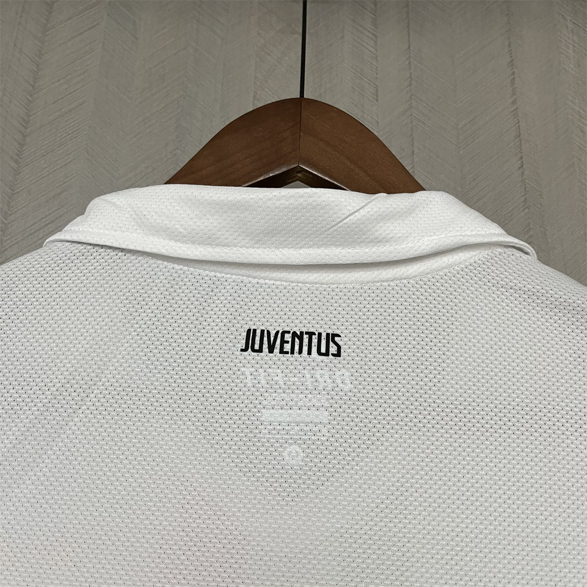 Retro Juventus 10/11 Away jersey Fan Version