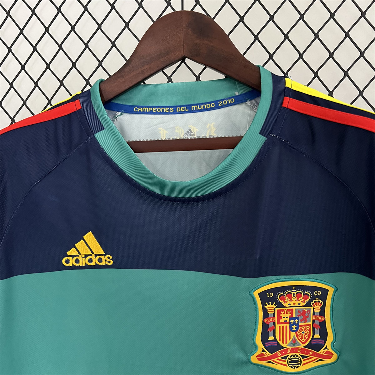 Retro Spain 2010 Goalkeeper jersey Fan Version