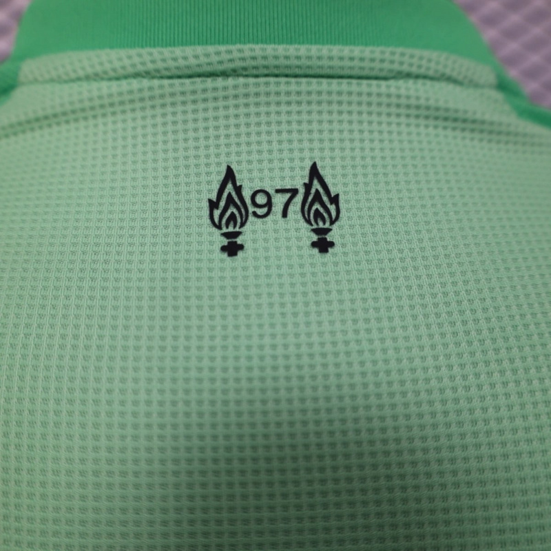 2025/26 Liverpool Goalkeeper Green jersey Player Version