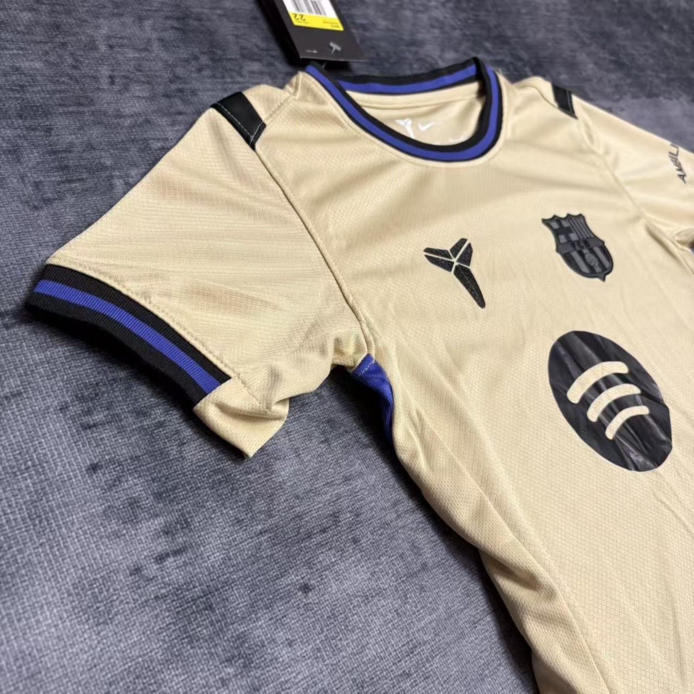 2025/26 Barcelona Away jersey kids Kits size: 16-28