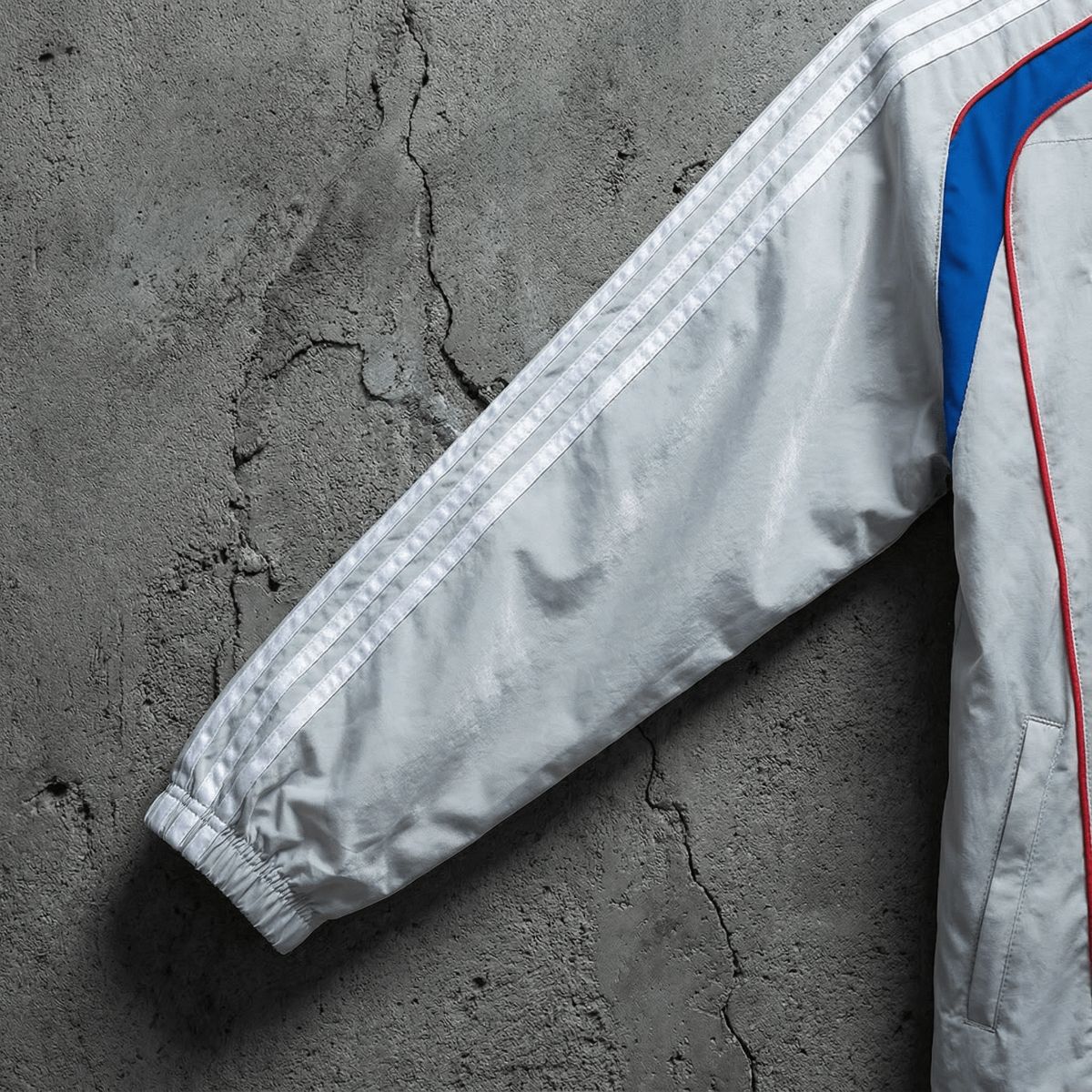 2026 Bayern Munich White Windbreaker Sport Unifom jersey Sport Unifom