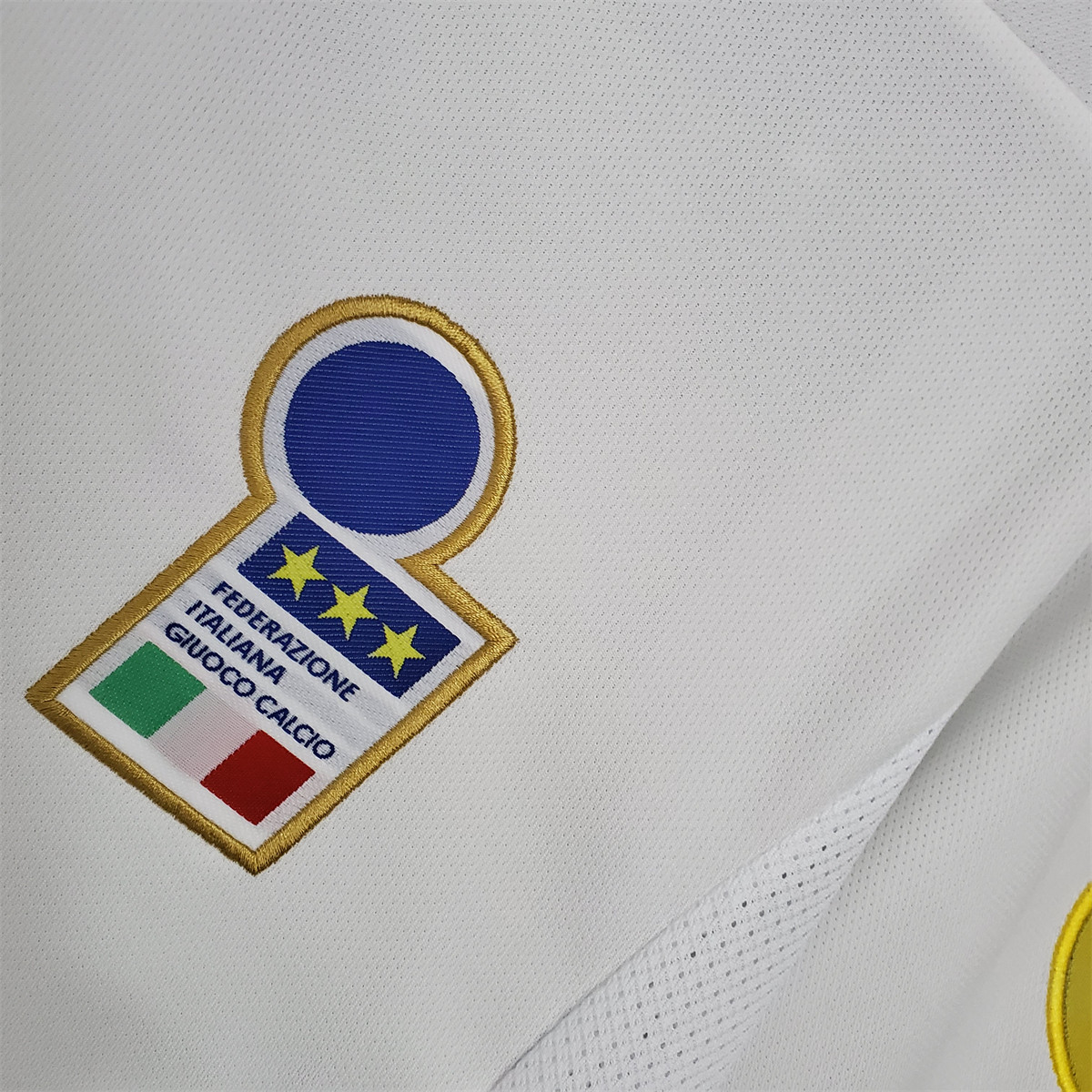 Retro Italy 1996 Away jersey Fan Version