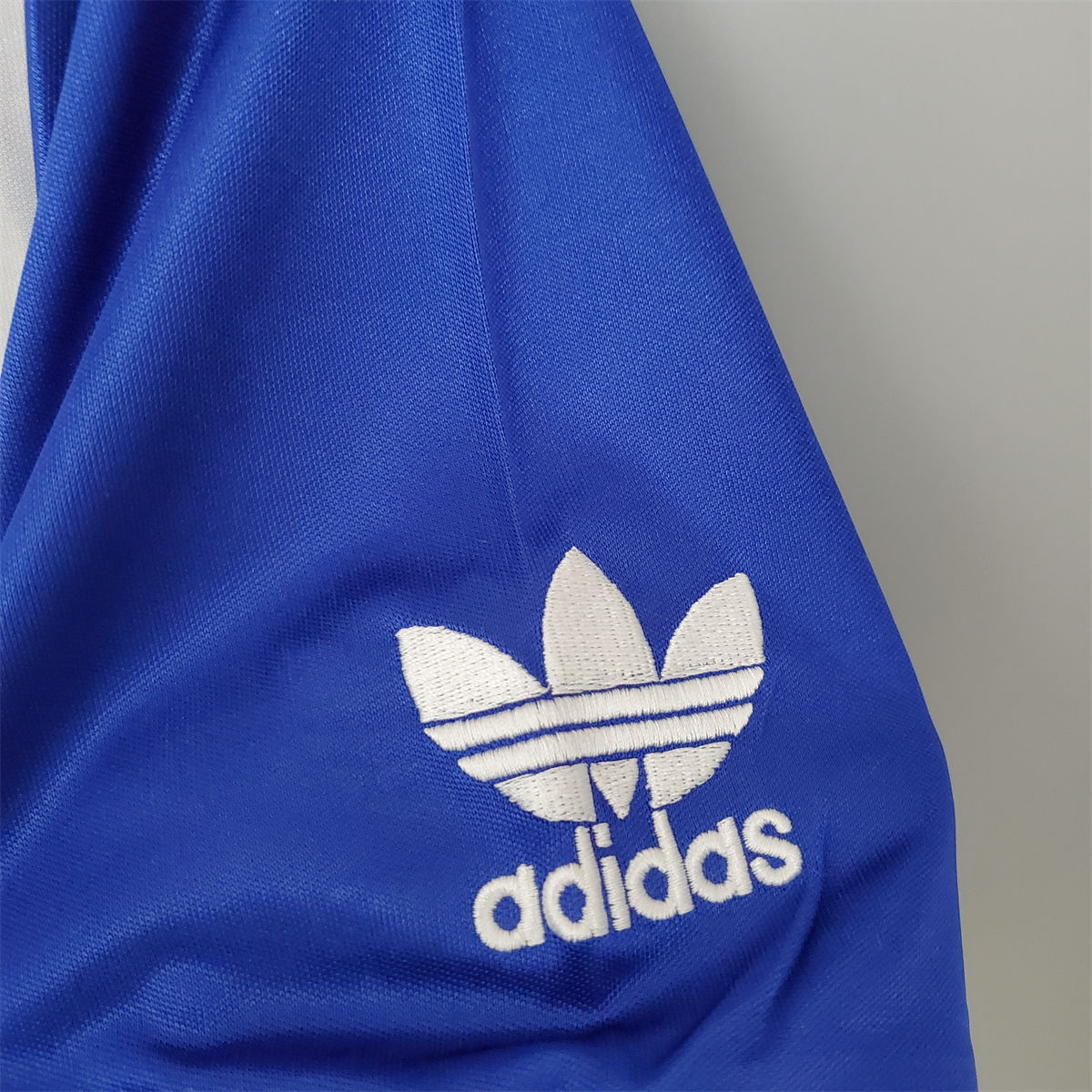 Retro Manchester United 85/86 away blue jersey Fan Version