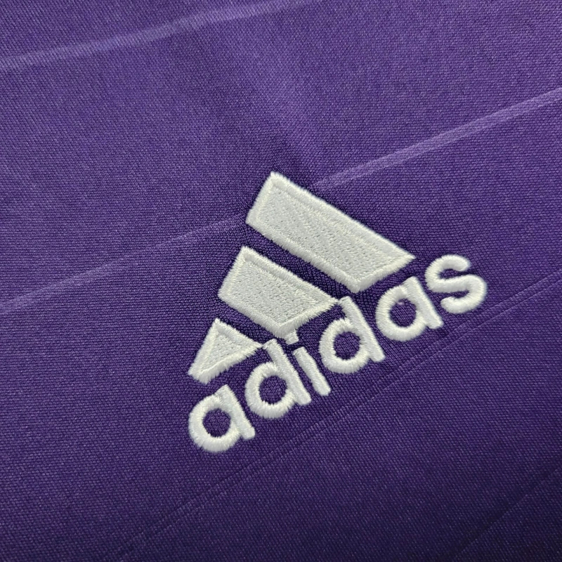 Retro Real Madrid 10/11 Third jersey Fan Version