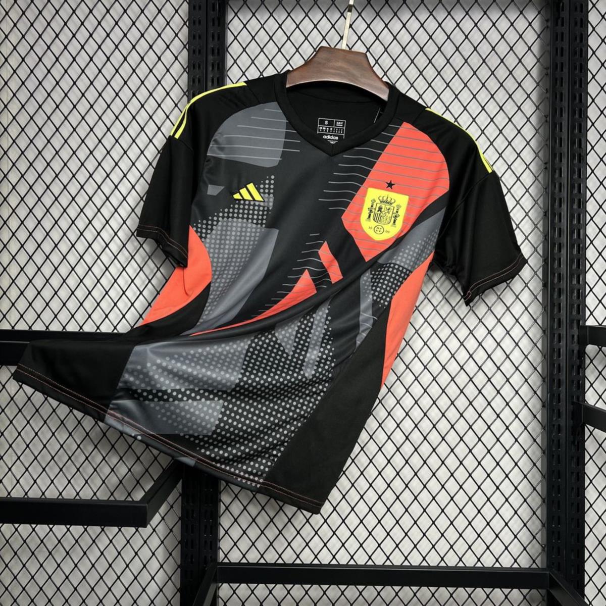 24/25 Spain Euro Goalkeeper uniform Jersey Fan Version