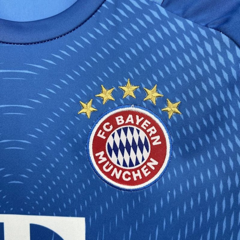 2025/26 Bayern Munich Blue Goalkeeper jersey kids Kits size: 16-28