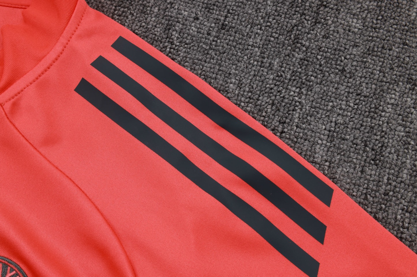 202526 Bayern Munich orange-black Long-sleeved half-pull training kit Football team kit
