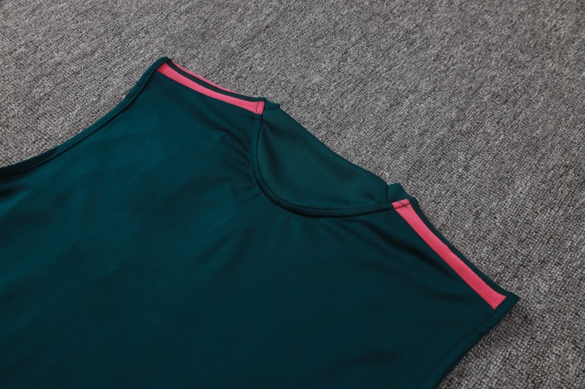 2026 Real Madrid Deep dark green Training Set Shirt and Shorts