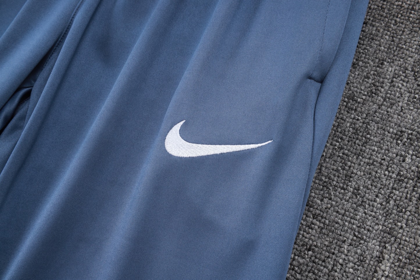 202526 Paris grey Long-sleeved half-pull training kit Football team kit