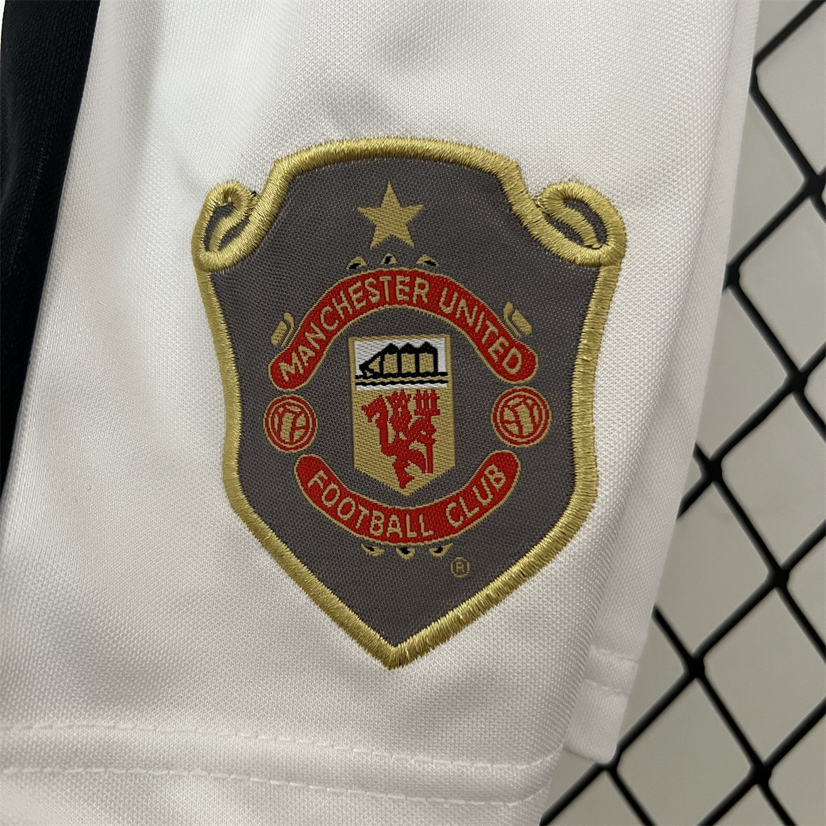 Retro Manchester United 99/00 home  jersey Kid Kits Size 16-28