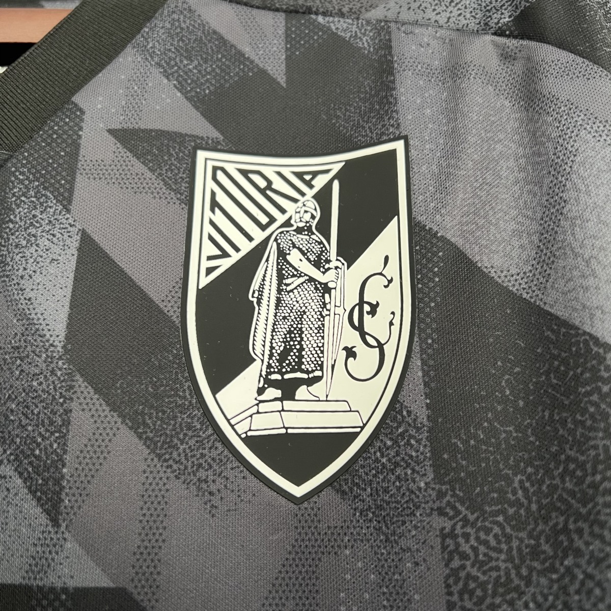 Vitoria Guimaraes 2025-26 Away Black Jersey – Fan Version (BALIEJIN)
