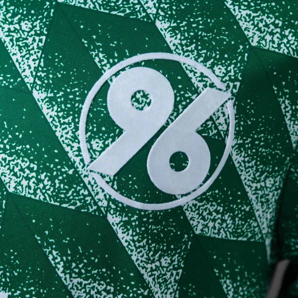 Retro 1990/91 Hannover 96 Away Jersey Fan Version