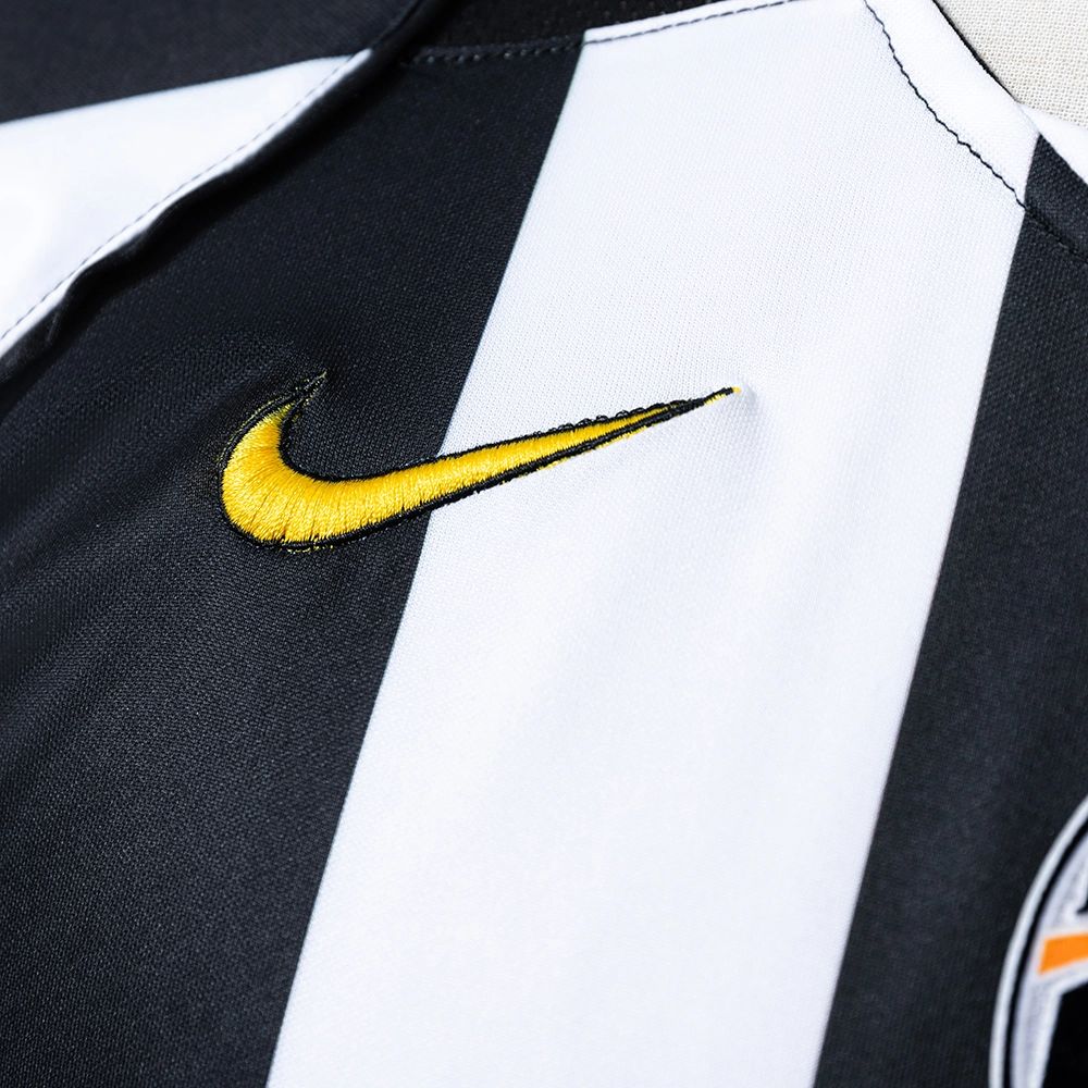 Retro Juventus 04/05 Home  jersey Fan Version