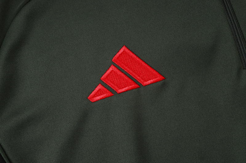 202526 Bayern Munich Dark green Long-sleeved half-pull training kit Football team kit