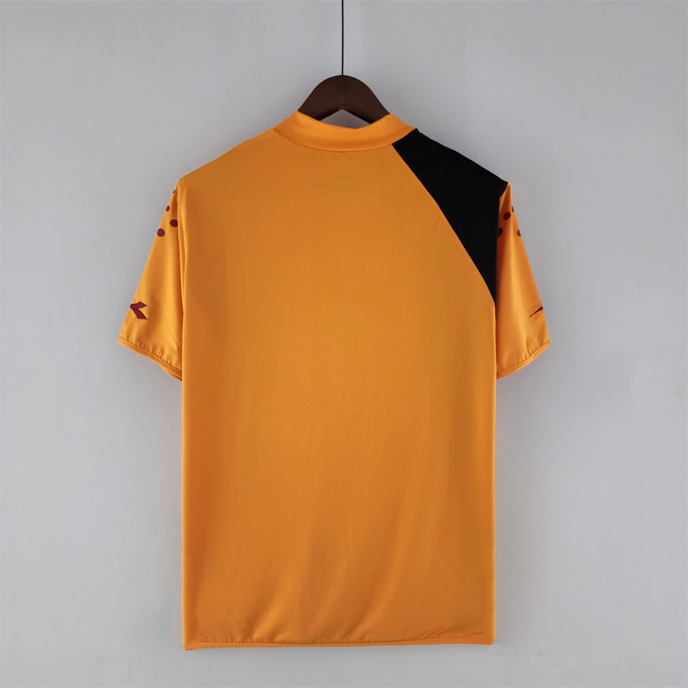 Retro Roma 05/06 Home jersey Fan Version