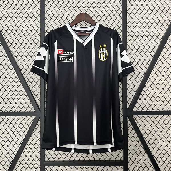 Retro Juventus 00/01 Black jersey Fan Version