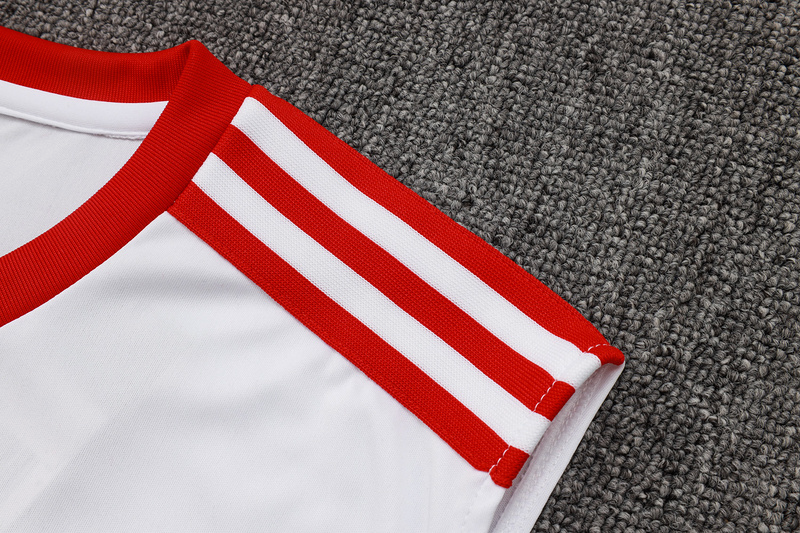 2025/26 Bayern Munich White Training Set Shirt and Shorts