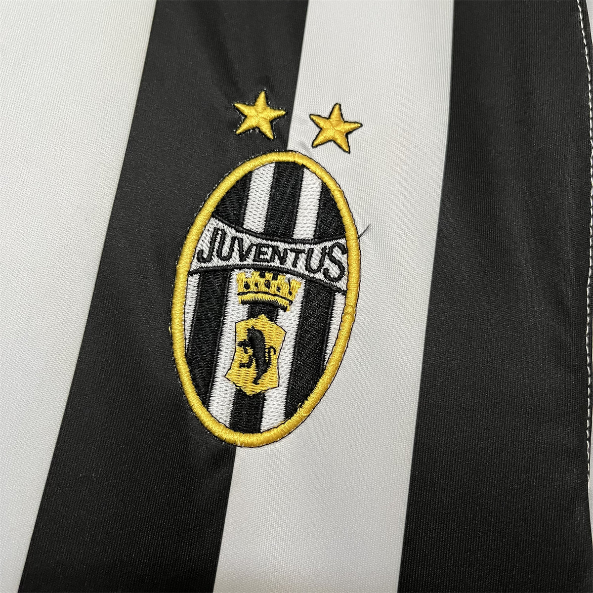 Retro Juventus 03/04 Home  jersey Fan Version