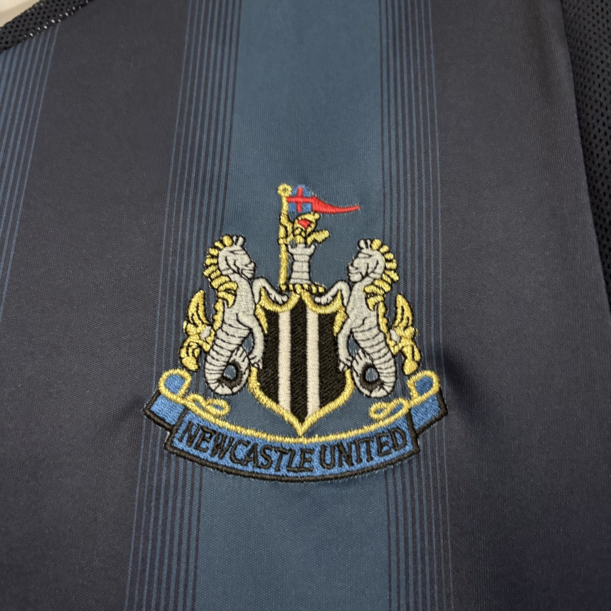 Retro Newcastle United 2004/05 Away jersey Fan Version