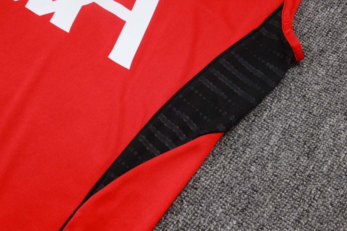 2026 Liverpool Red Training Set Shirt and Shorts