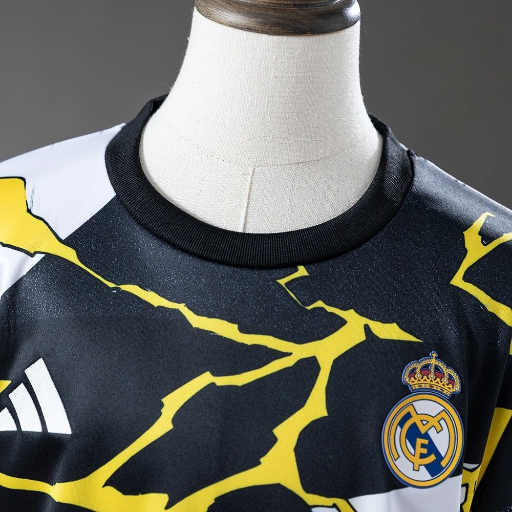 25/26 Real Madrid Marvel Comics jersey kids Kits size: 16-28