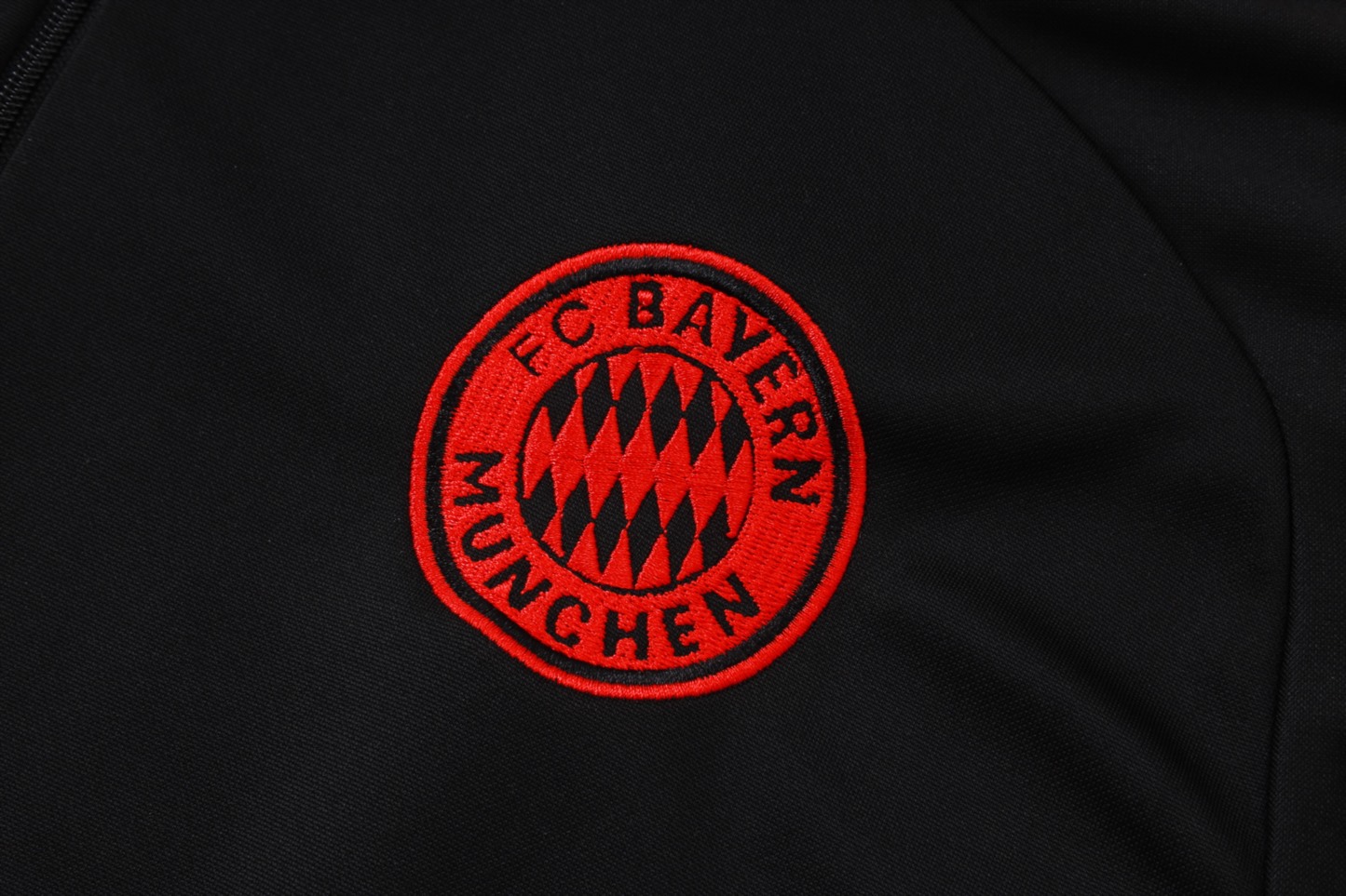 202526 Bayern Munich black Long-sleeved half-pull training kit Football team kit