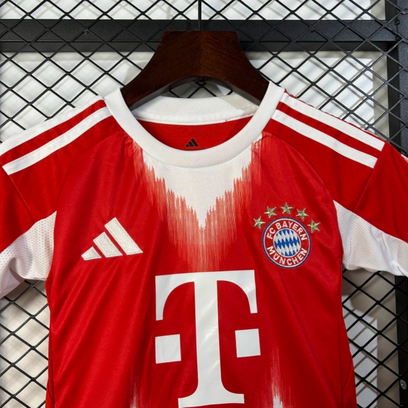 2025/26 Bayern Munich Home jersey kids Kits size: 16-28