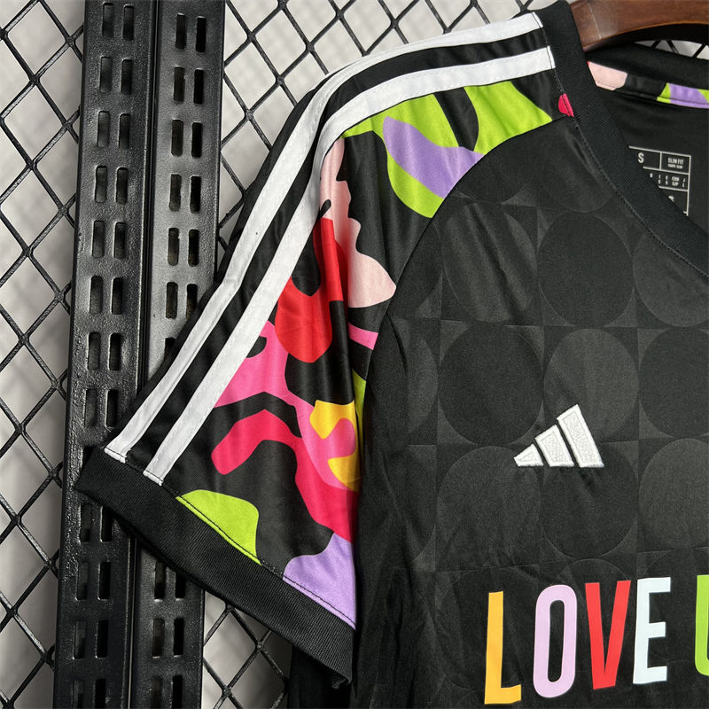 2024/25 Real Madrid Pre-Match Training Jersey Fan Version