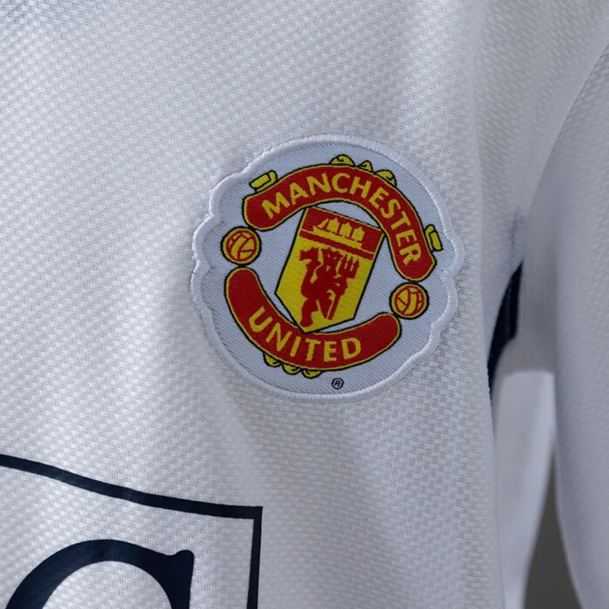 Retro Manchester United 2008/09 Away Kid Kits