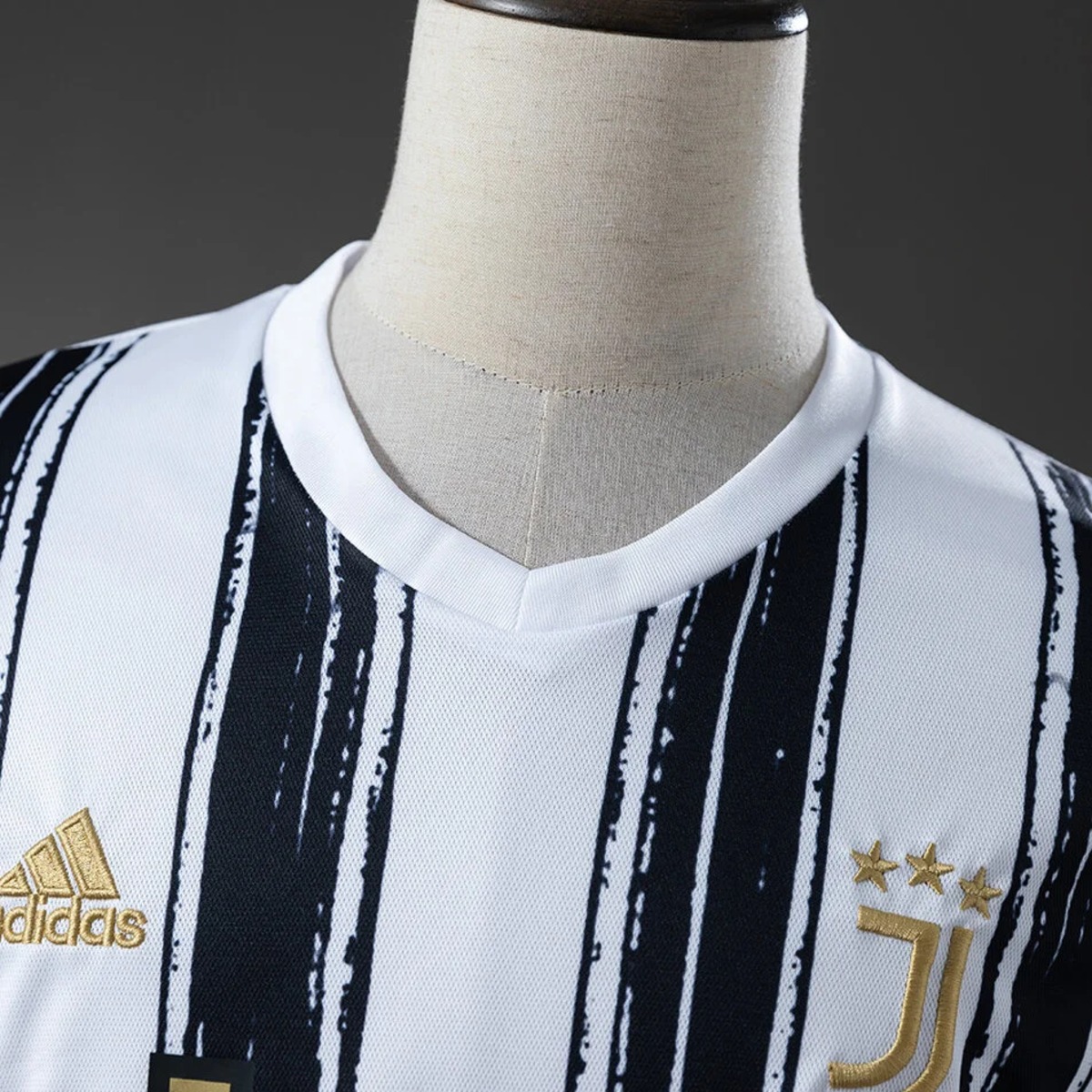 Retro Juventus 2020/21 Home jersey Fan Version