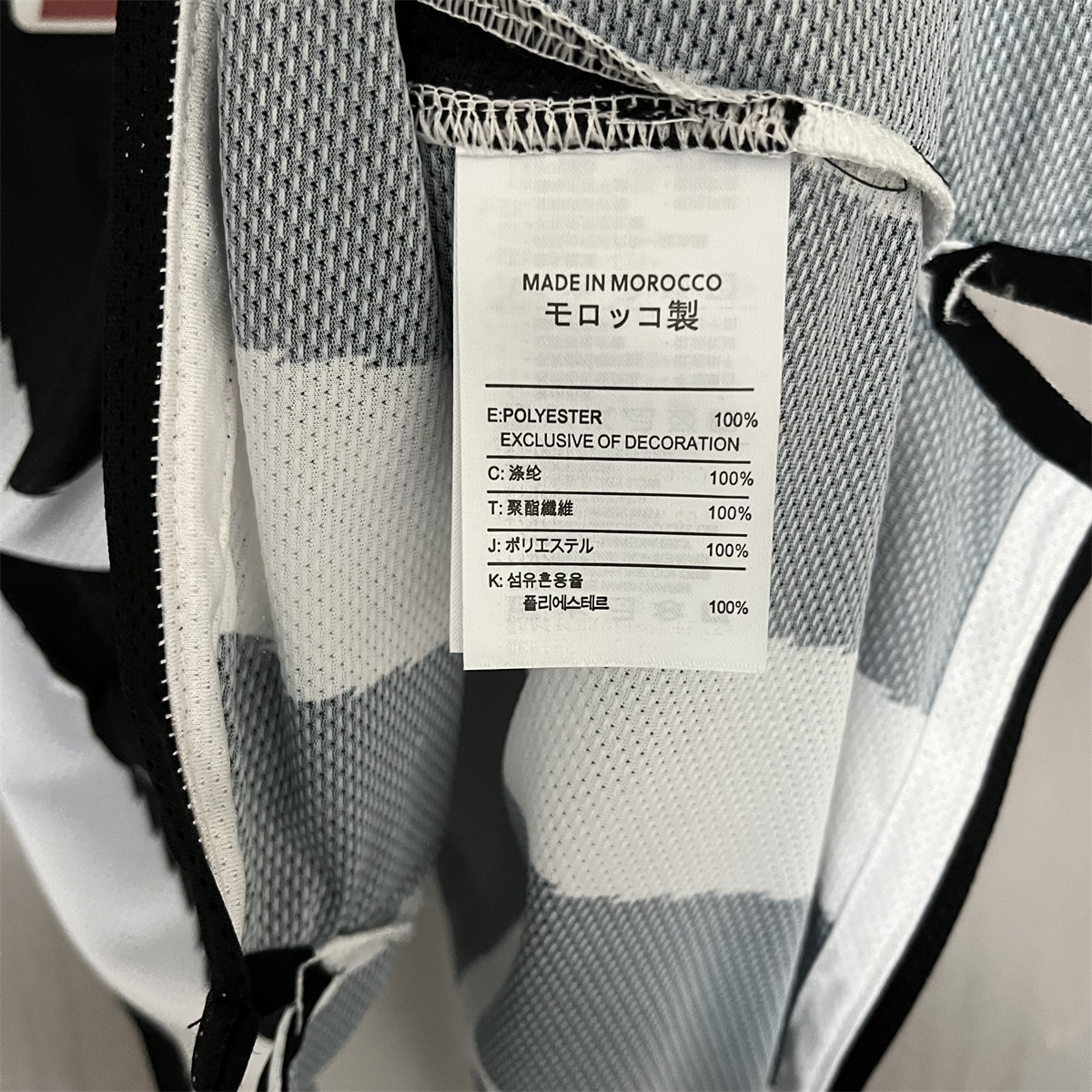 Retro Juventus 10/11 Home  jersey Fan Version