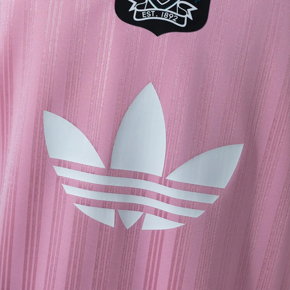 Retro Liverpool 1995 Pink Jersey Fan Version
