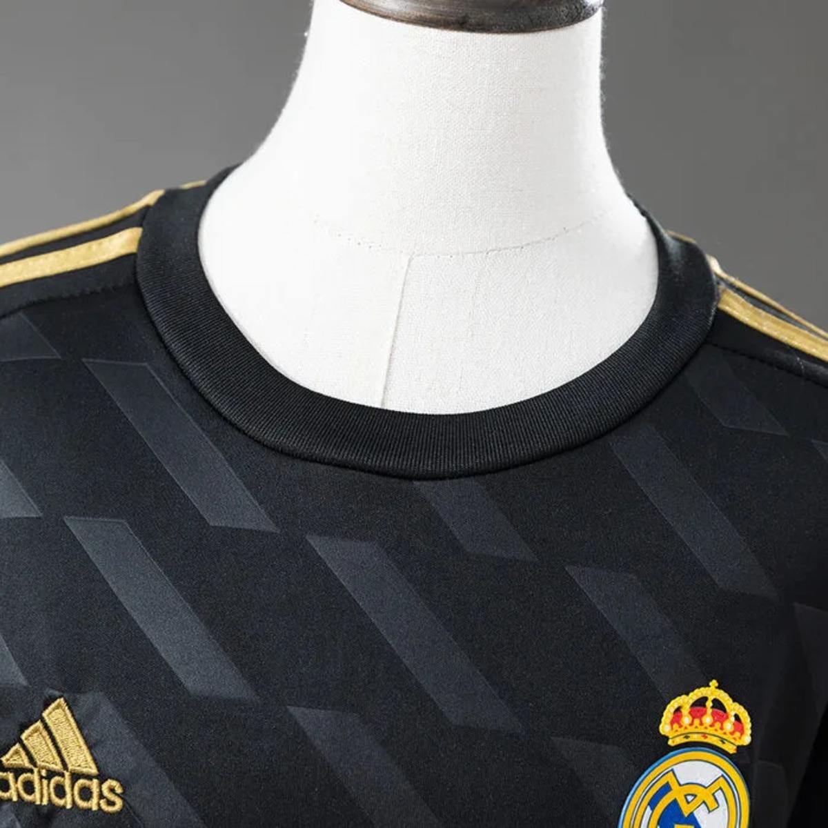 Retro Real Madrid 2011/12 Away Kid Kits