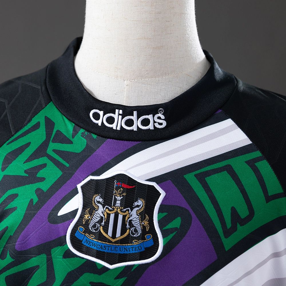 Retro Newcastle United 1995/96 Long Sleeve Goalkeeper jersey Fan Version