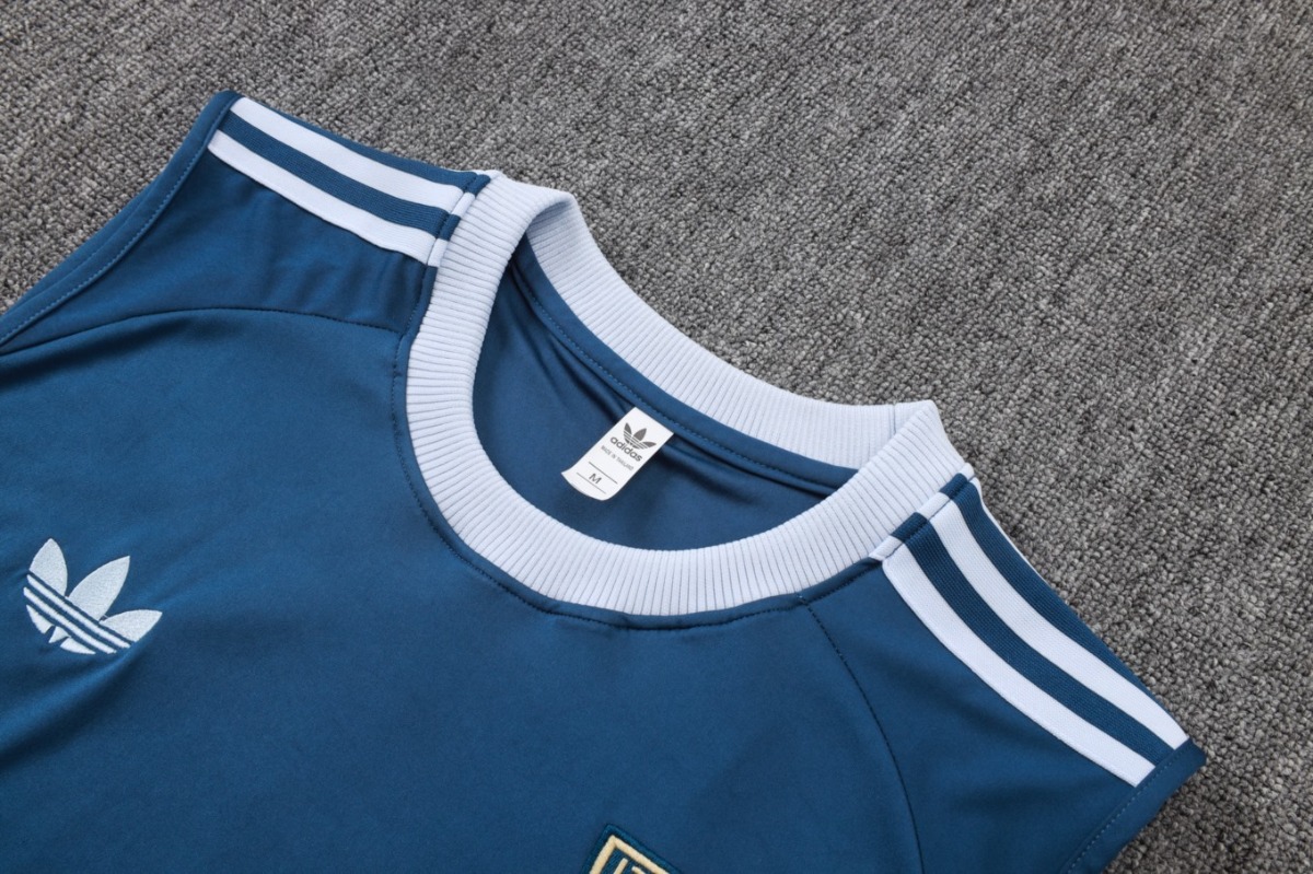 2026 Italy Dark blue Training Set Shirt and Shorts